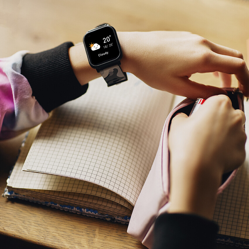 6 Popular Types of Trackers for Infants, Toddlers, Preschool Kids, and Teenagers