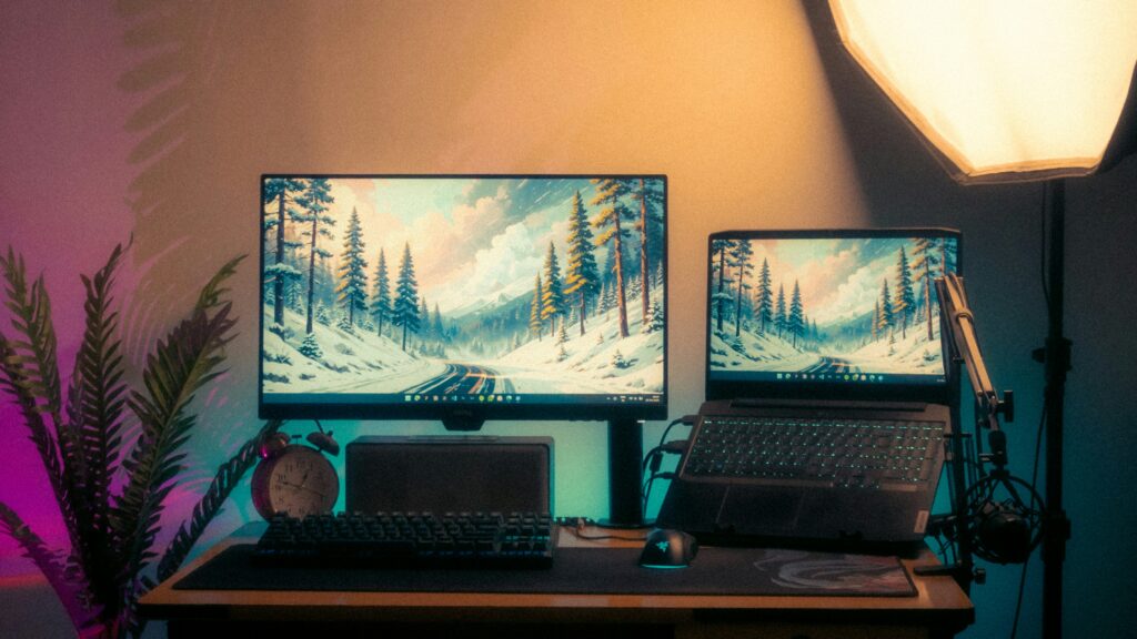 How to hook two monitors to a laptop
