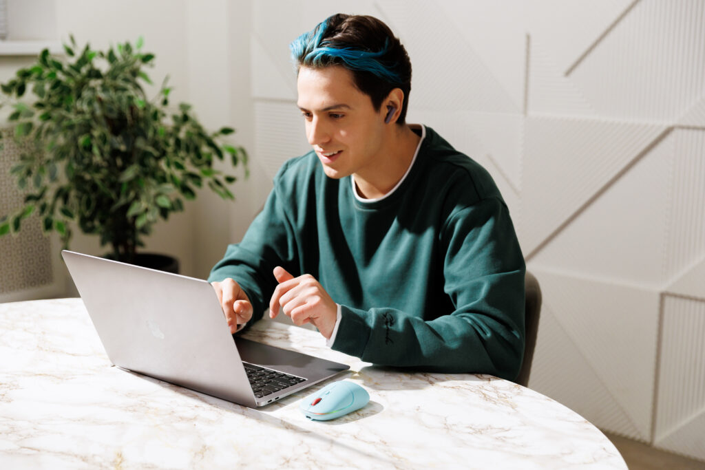 First, know which type of wireless mouse you have